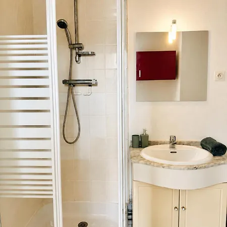 Le Nid Troyen - & Machine A Laver Apartment *